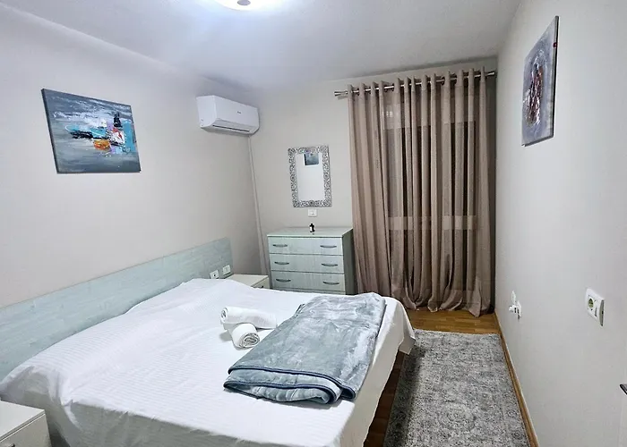 Center - Aal Apartment Tirana