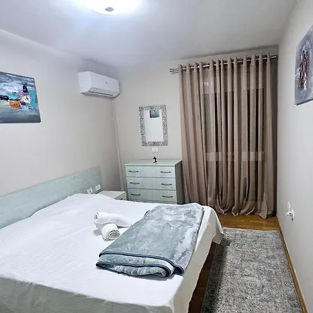 Center - Aal Apartment Tirana